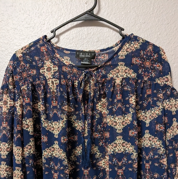 🎉SALE🎉 TRIXXI Navy Blue Print Blouse Long Sleeves Top Peasant Tassels Tie XL - Picture 2 of 6